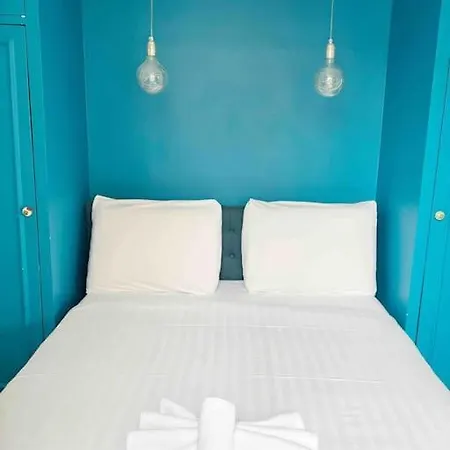 Cozy Flat, Sentier, 2 Guests Apartment